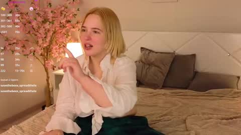 manic_pixie_ online show from 3, 3, 2025