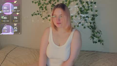 manic_pixie_ online show from 11, 9, 2025