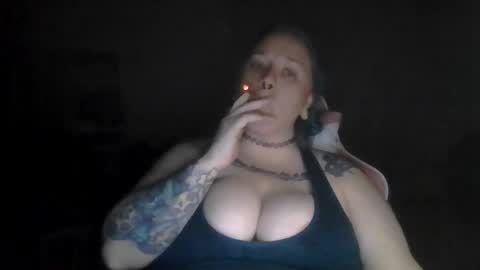 ManicPixiePop online show from 19, 11, 2025