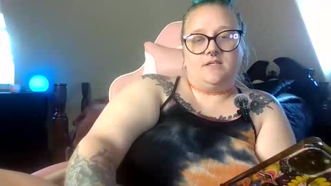 ManicPixiePop online show from 8, 5, 2026