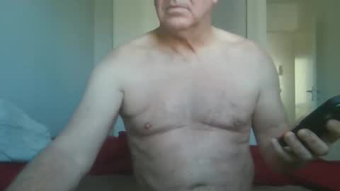 Snapshot of manngrossbite chatting on 7, 4, 2026 manngrossbite online show from 7, 4, 2026