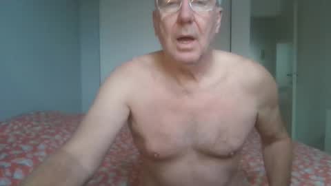 Snapshot of manngrossbite chatting on 6, 5, 2026 manngrossbite online show from 6, 5, 2026