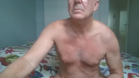 Snapshot of manngrossbite chatting on 1, 6, 2026 manngrossbite online show from 1, 6, 2026