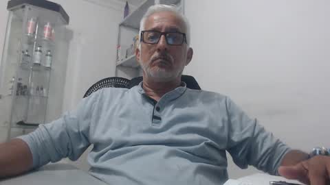 Snapshot of manolito1024 chatting on 21, 10, 2025 Manolito online show from 21, 10, 2025