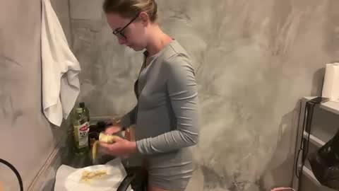 Manon hottie online show from 22, 4, 2026