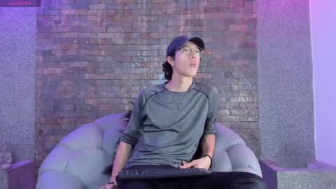 Snapshot of manu_vera8 chatting on 4, 1, 2025 Manuel online show from 4, 1, 2025