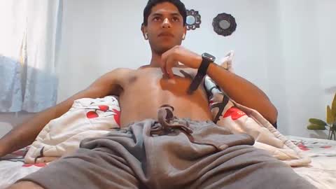 Snapshot of manuel444rl chatting on 22, 10, 2025 Manuel RL online show from 22, 10, 2025