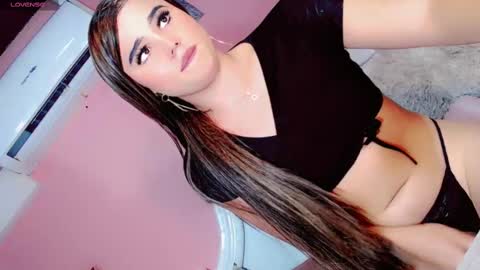 Manuela Kingsley online show from 7, 2, 2025