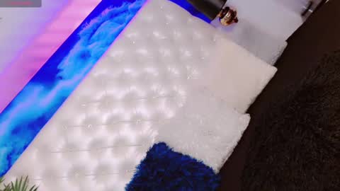 Manuela Kingsley online show from 28, 2, 2025