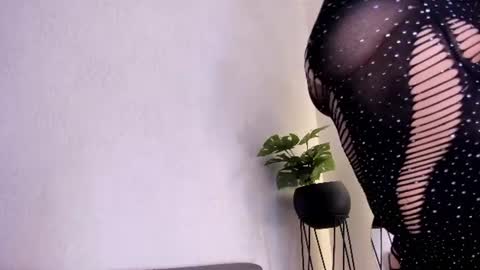 manuela_montes_ online show from 12, 6, 2026