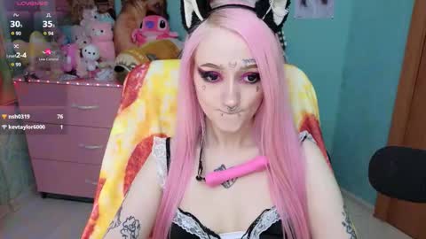 Manuela online show from 14, 12, 2025