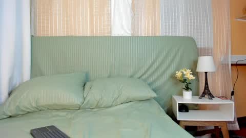 Manuela online show from 14, 4, 2026