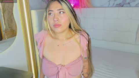 Manuela  online show from 21, 12, 2025