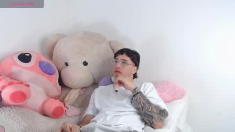 Snapshot of manuelr77 chatting on 15, 5, 2026 Manuel online show from 15, 5, 2026