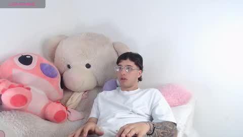 Snapshot of manuelr77 chatting on 15, 5, 2026 Manuel online show from 15, 5, 2026