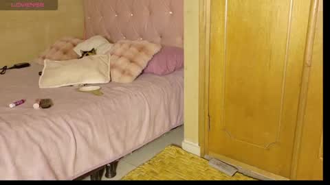 Snapshot of manumeow_ chatting on 7, 7, 2026 Manu online show from 7, 7, 2026