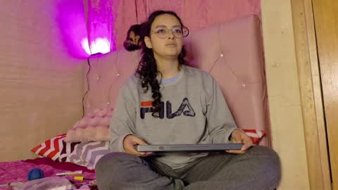 Snapshot of manumeow_ chatting on 15, 7, 2026 Manu online show from 15, 7, 2026