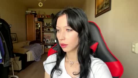 Snapshot of manvongxay chatting on 7, 6, 2026 Emma online show from 7, 6, 2026