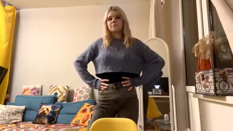 Lara online show from 20, 11, 2025