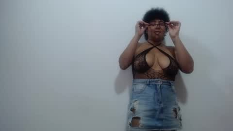 Snapshot of marasilk chatting on 2, 10, 2025 Mara Silk online show from 2, 10, 2025