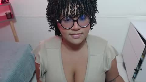 Snapshot of marasilk chatting on 4, 7, 2026 Mara Silk online show from 4, 7, 2026