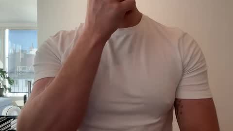 Snapshot of marcb212 chatting on 3, 3, 2025 marcb212 online show from 3, 3, 2025