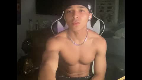 Snapshot of marcellorey chatting on 1, 6, 2026 poyzennus online show from 1, 6, 2026