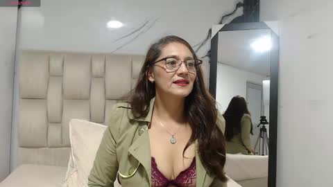 Snapshot of marciamuller chatting on 5, 5, 2026 Martha online show from 5, 5, 2026
