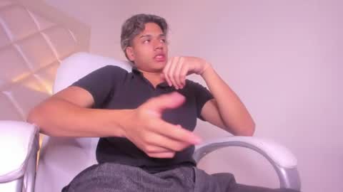 Snapshot of marco_deluxe chatting on 23, 4, 2026 marco_deluxe online show from 23, 4, 2026