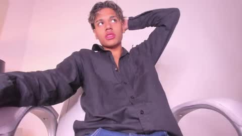 Snapshot of marco_deluxe chatting on 25, 4, 2026 marco_deluxe online show from 25, 4, 2026