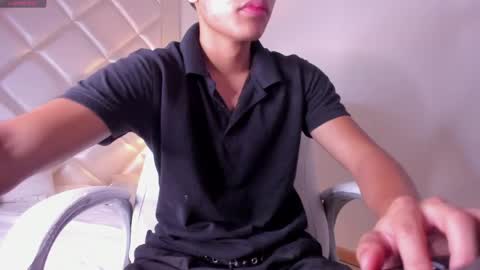 Snapshot of marco_deluxe chatting on 28, 4, 2026 marco_deluxe online show from 28, 4, 2026