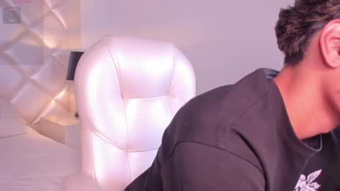 Snapshot of marco_deluxe chatting on 13, 5, 2026 marco_deluxe online show from 13, 5, 2026