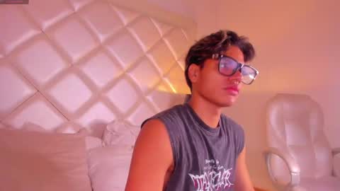 Snapshot of marco_deluxe chatting on 29, 5, 2026 marco_deluxe online show from 29, 5, 2026