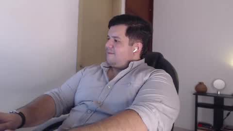 Snapshot of marcobearson chatting on 4, 3, 2026 Marcos online show from 4, 3, 2026