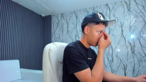 Snapshot of marcuss_2 chatting on 30, 11, 2025 marcuss_2 online show from 30, 11, 2025