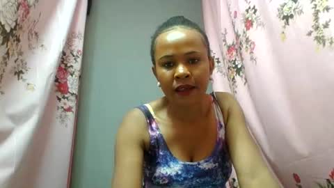 Snapshot of mareella40 chatting on 25, 7, 2026 mareella40 online show from 25, 7, 2026