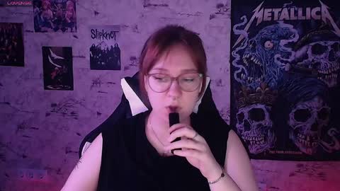Snapshot of margaret_red chatting on 23, 5, 2026 Margaret online show from 23, 5, 2026