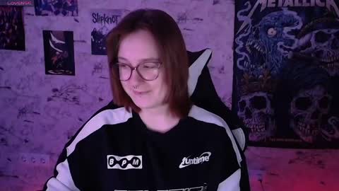 Snapshot of margaret_red chatting on 28, 5, 2026 Margaret online show from 28, 5, 2026