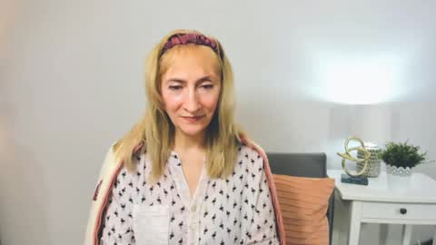 Snapshot of margaretmature chatting on 13, 2, 2025 margaretmature online show from 13, 2, 2025
