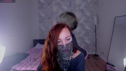 Margo Kellly online show from 18, 6, 2026