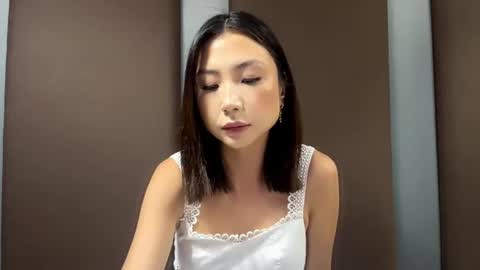 Lily online show from 10, 6, 2026