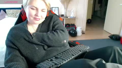 Mari online show from 16, 2, 2026