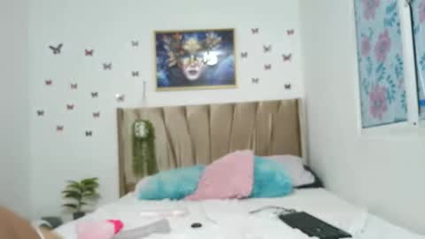 mari_curls online show from 22, 9, 2025