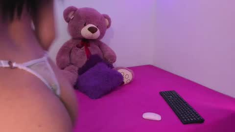 alejita  independent online show from 12, 9, 2025