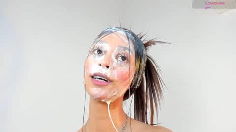 S O F I A  model independent online show from 8, 2, 2025