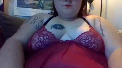 Snapshot of mariahensen chatting on 2, 11, 2025 mariahensen online show from 2, 11, 2025