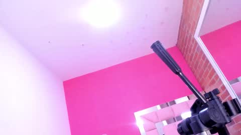 Mariam online show from 4, 12, 2025