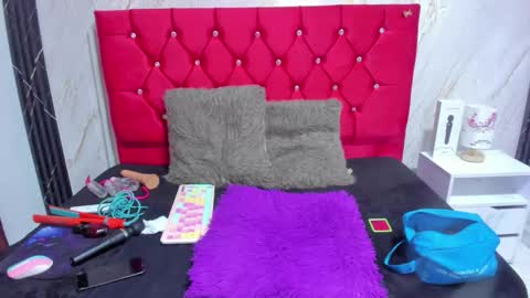 mariam_schubert online show from 15, 11, 2025