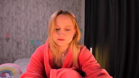 Snapshot of mariamilkis chatting on 8, 2, 2025 Maria online show from 8, 2, 2025