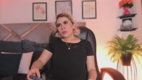 Snapshot of marian_pinzon chatting on 21, 4, 2026 Marian online show from 21, 4, 2026